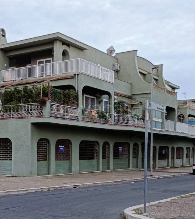 negozio in vendita a Cerveteri in zona Marina di Cerveteri