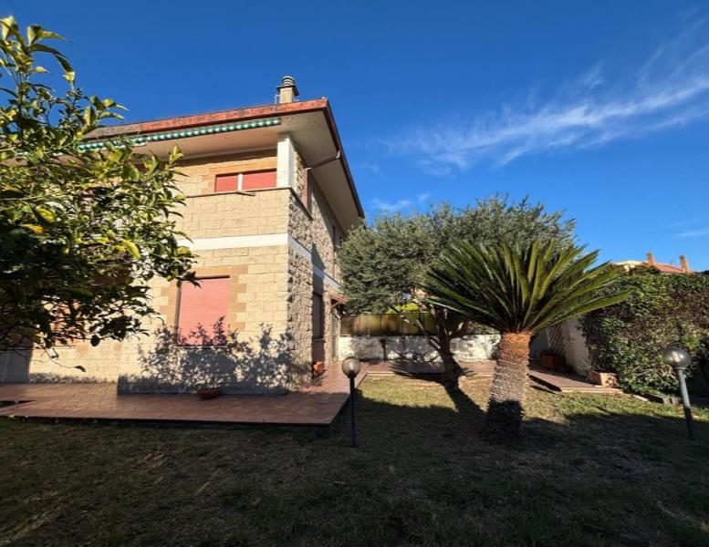 casa indipendente in vendita a Cerveteri