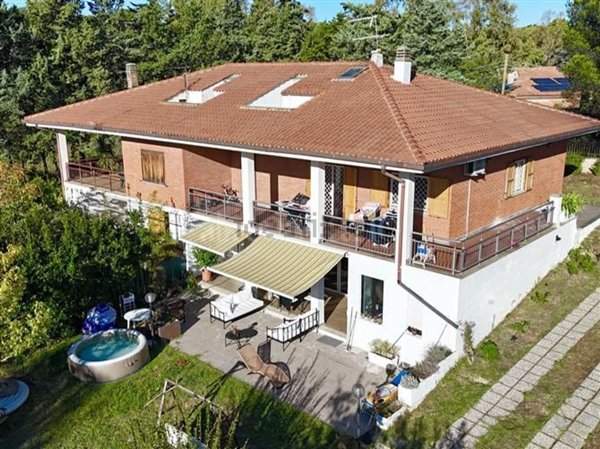 casa indipendente in vendita a Cerveteri in zona Sasso