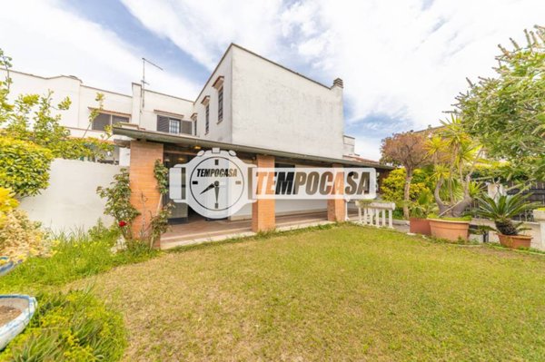casa indipendente in vendita a Cerveteri in zona Marina di Cerveteri