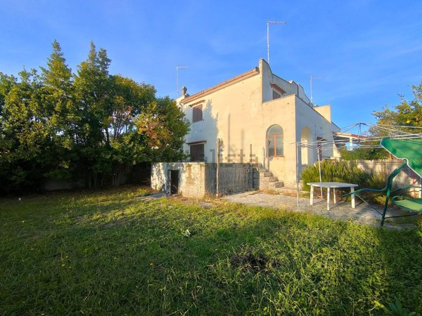 casa indipendente in vendita a Cerveteri in zona Marina di Cerveteri