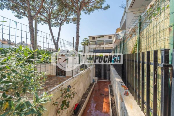 appartamento in vendita a Cerveteri in zona Marina di Cerveteri