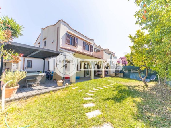 casa indipendente in vendita a Cerveteri in zona Cerenova