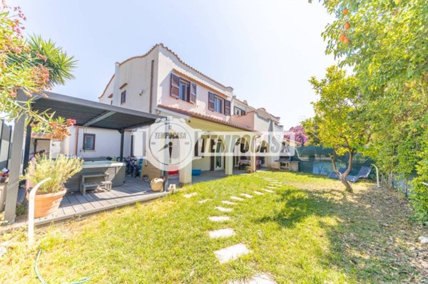 casa indipendente in vendita a Cerveteri in zona Marina di Cerveteri