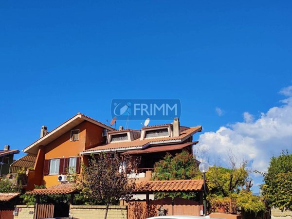 casa indipendente in vendita a Cerveteri in zona Cerenova