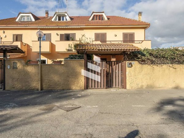 casa indipendente in vendita a Cerveteri
