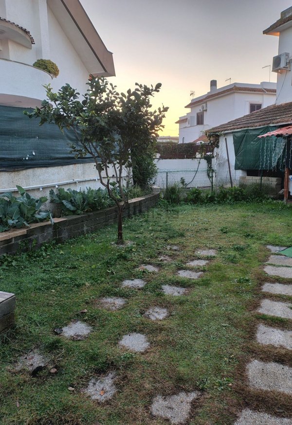 appartamento in vendita a Cerveteri in zona Marina di Cerveteri