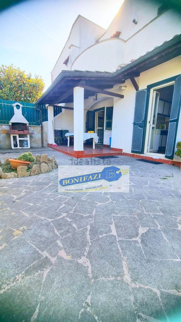 casa indipendente in vendita a Cerveteri in zona Cerenova