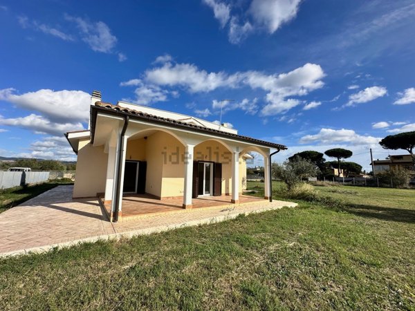 casa indipendente in vendita a Cerveteri