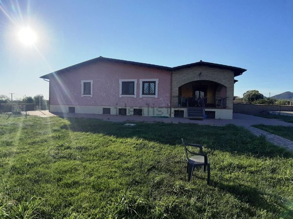 casa indipendente in vendita a Cerveteri