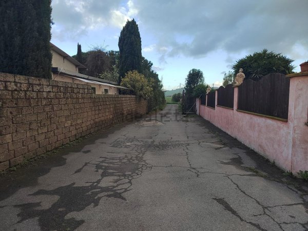 capannone in vendita a Cerveteri