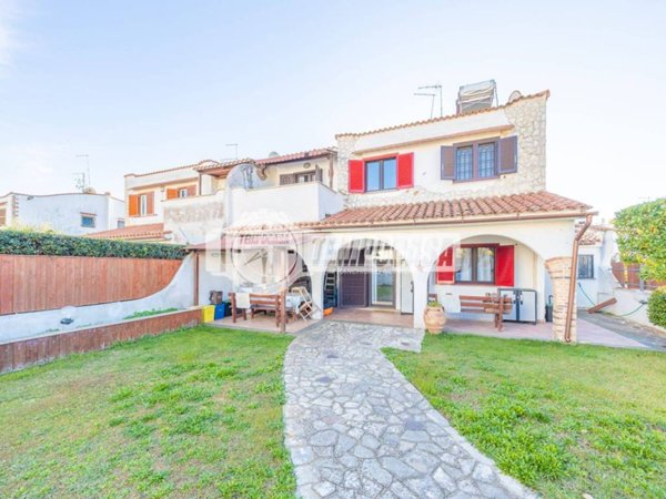 casa indipendente in vendita a Cerveteri in zona Cerenova