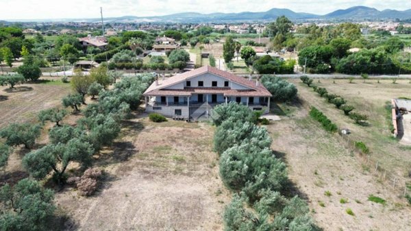 casa indipendente in vendita a Cerveteri