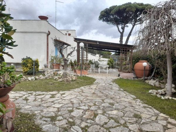 casa indipendente in vendita a Cerveteri in zona Marina di Cerveteri
