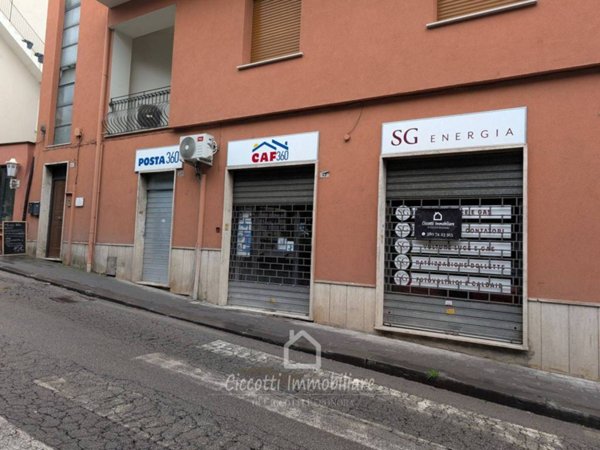 negozio in vendita a Cerveteri