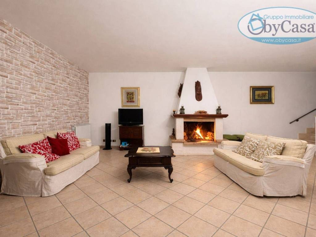 casa indipendente in vendita a Cerveteri in zona Gricciano