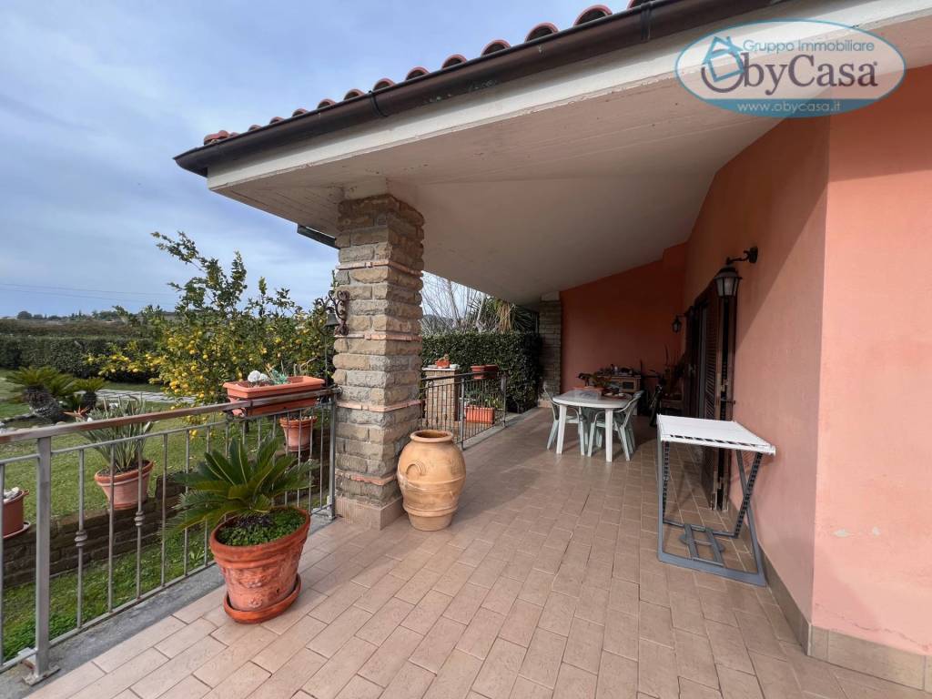 casa indipendente in vendita a Cerveteri in zona Furbara