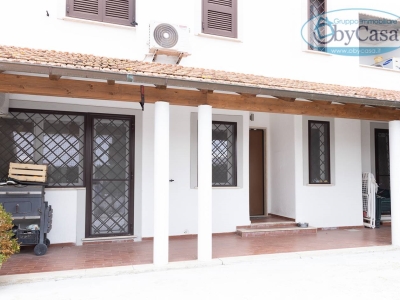 casa indipendente in vendita a Cerveteri in zona Marina di Cerveteri