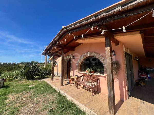 casa indipendente in vendita a Cerveteri in zona Gricciano