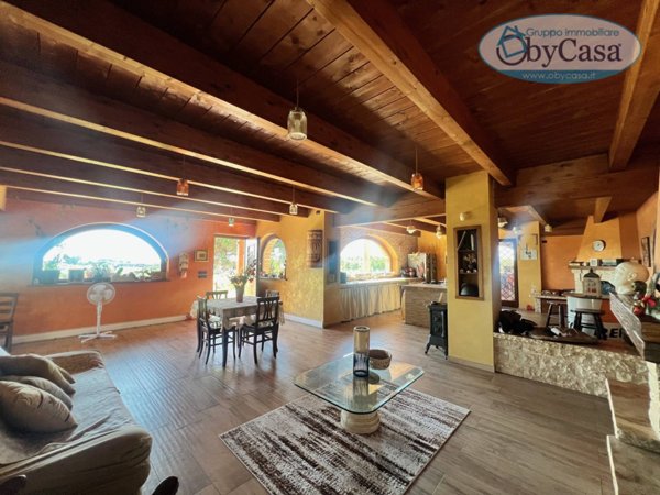 casa indipendente in vendita a Cerveteri in zona Sasso