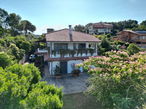casa indipendente in vendita a Cerveteri in zona Sasso