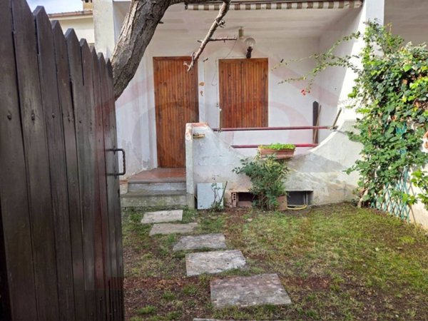 appartamento in vendita a Cerveteri in zona Marina di Cerveteri