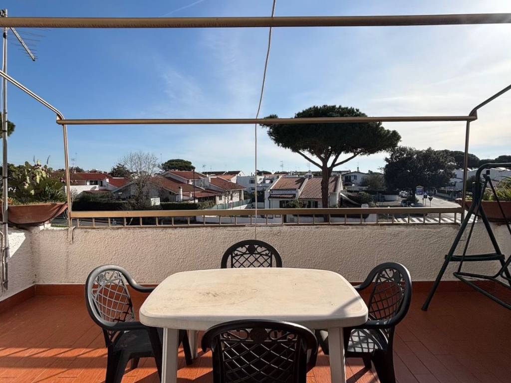 appartamento in vendita a Cerveteri in zona Cerenova