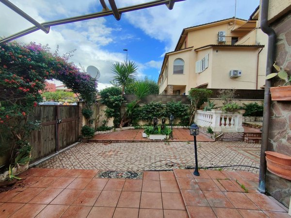 appartamento in vendita a Cerveteri in zona Cerenova