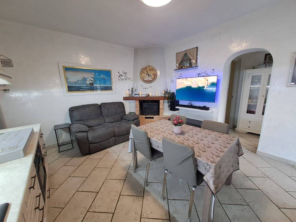 appartamento in vendita a Cerveteri in zona Cerenova