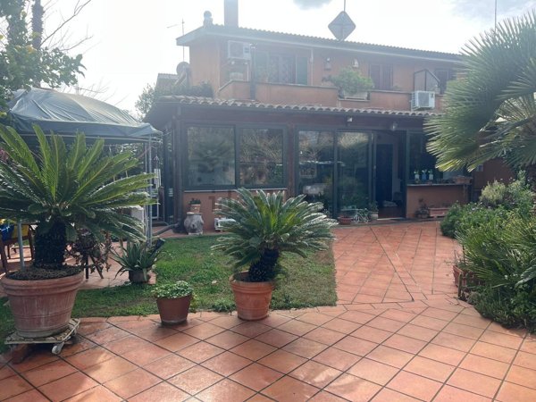 casa indipendente in vendita a Cerveteri in zona Valcanneto