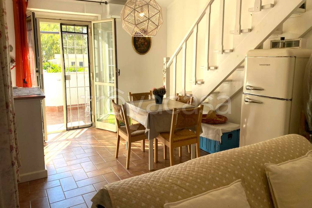 appartamento in vendita a Cerveteri in zona Marina di Cerveteri