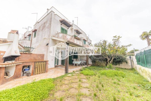 casa indipendente in vendita a Cerveteri in zona Cerenova