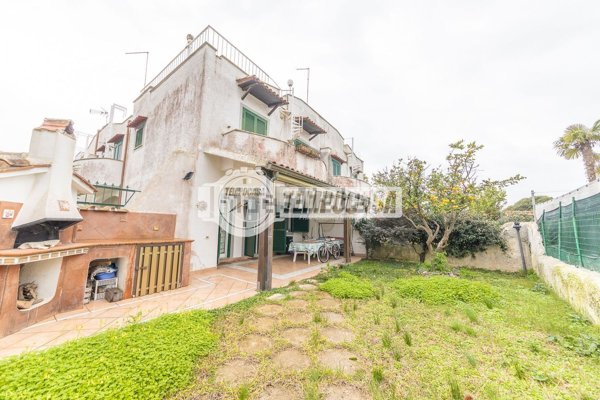 appartamento in vendita a Cerveteri in zona Cerenova