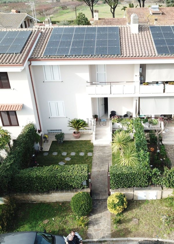casa indipendente in vendita a Cerveteri
