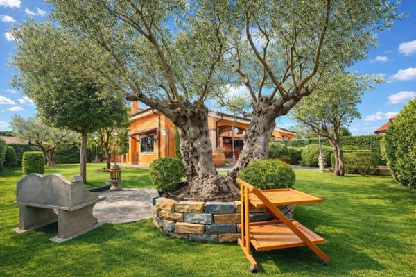 casa indipendente in vendita a Cerveteri