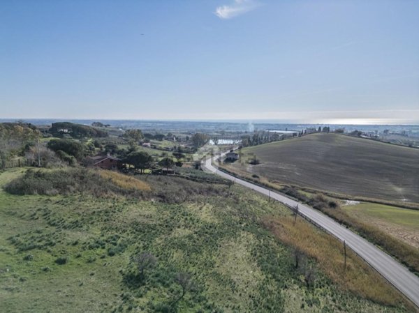 terreno edificabile in vendita a Cerveteri in zona Sasso
