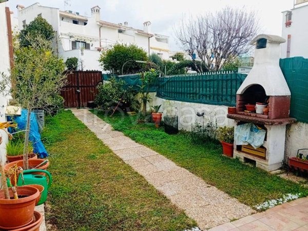 appartamento in vendita a Cerveteri in zona Marina di Cerveteri