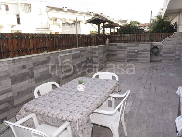 appartamento in vendita a Cerveteri in zona Marina di Cerveteri