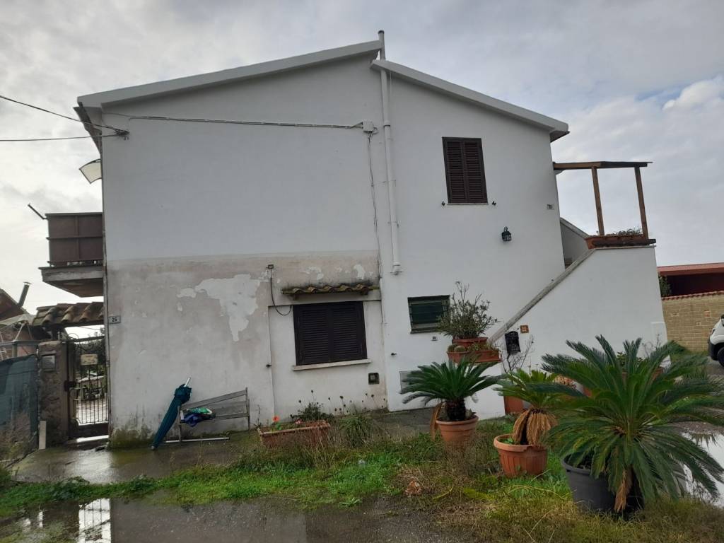 appartamento in vendita a Cerveteri in zona Sasso