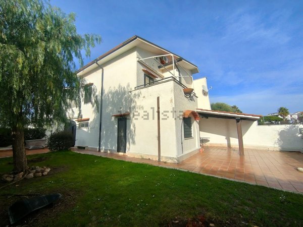 casa indipendente in vendita a Cerveteri in zona Cerenova
