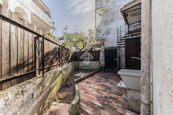 appartamento in vendita a Cerveteri in zona Cerenova