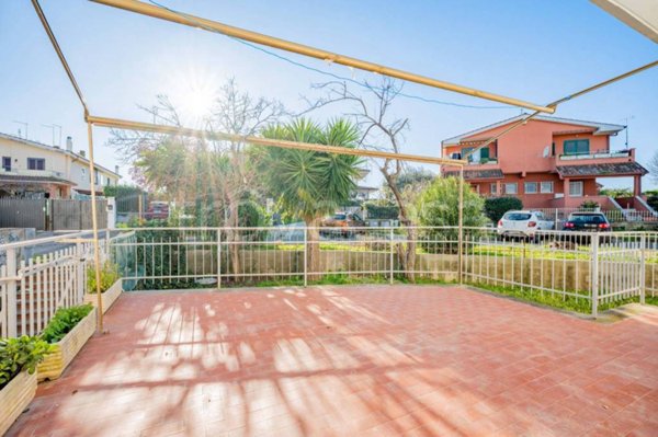 appartamento in vendita a Cerveteri in zona Valcanneto