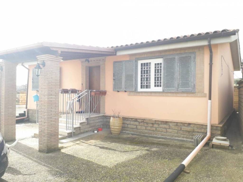 casa indipendente in vendita a Cerveteri in zona San Martino