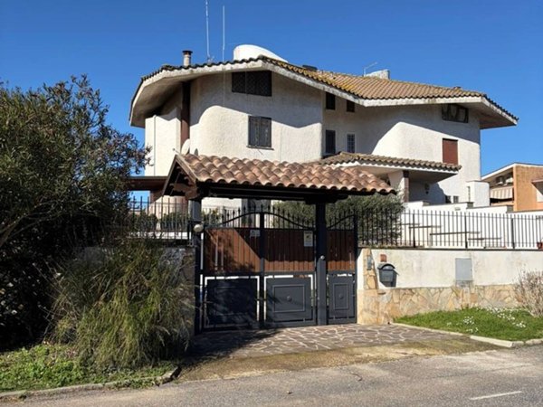 casa indipendente in vendita a Cerveteri in zona Valcanneto