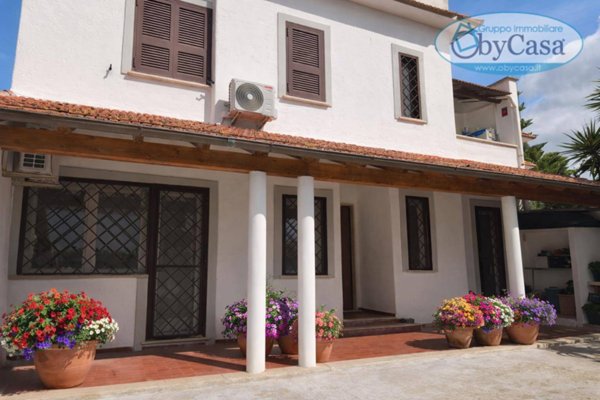 casa indipendente in vendita a Cerveteri in zona Marina di Cerveteri