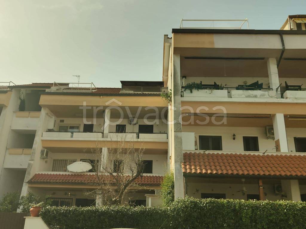 appartamento in vendita a Cerveteri in zona Marina di Cerveteri