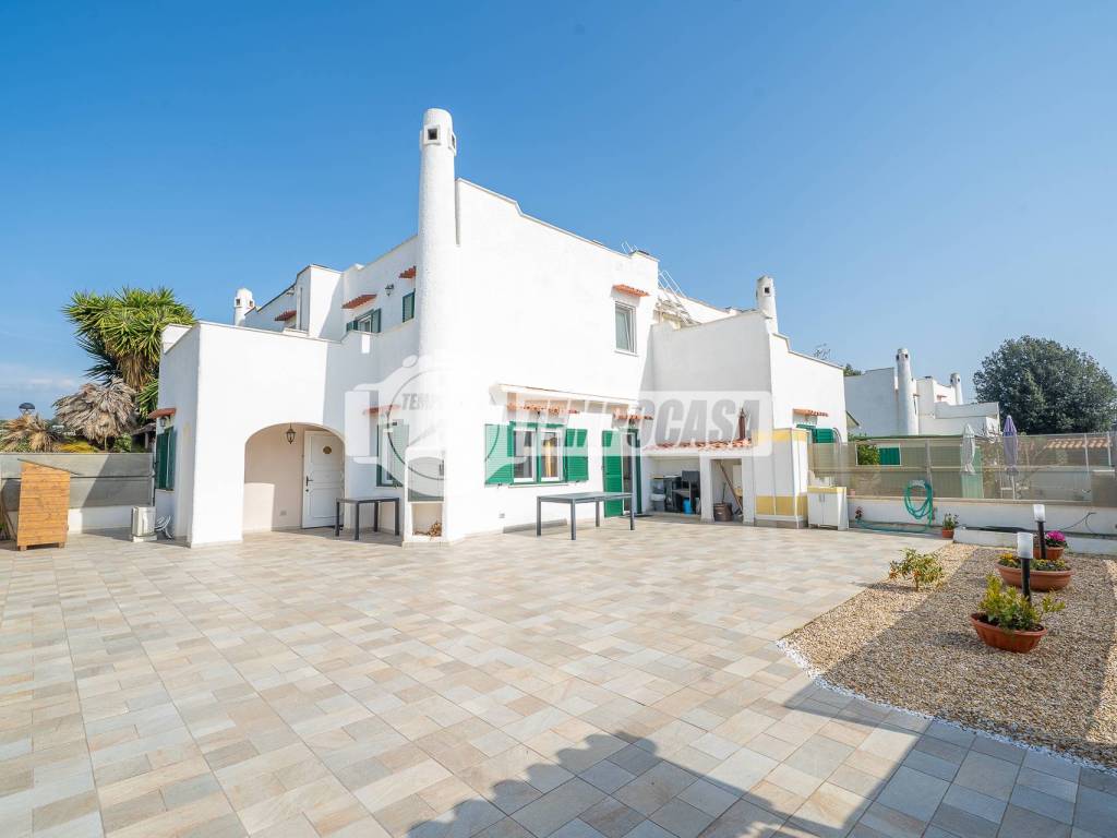 casa indipendente in vendita a Cerveteri in zona Cerenova