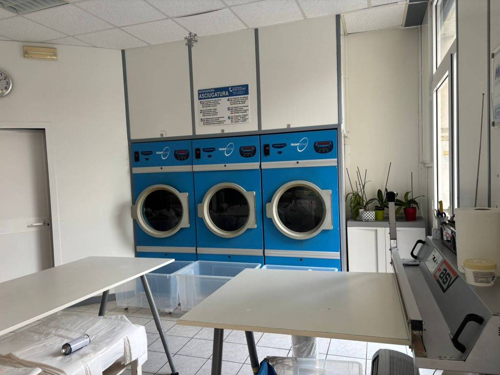 negozio in vendita a Cerveteri