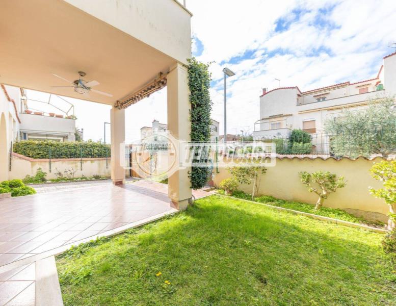 appartamento in vendita a Cerveteri in zona Campo di Mare