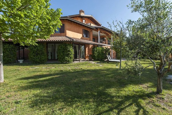 casa indipendente in vendita a Cerveteri